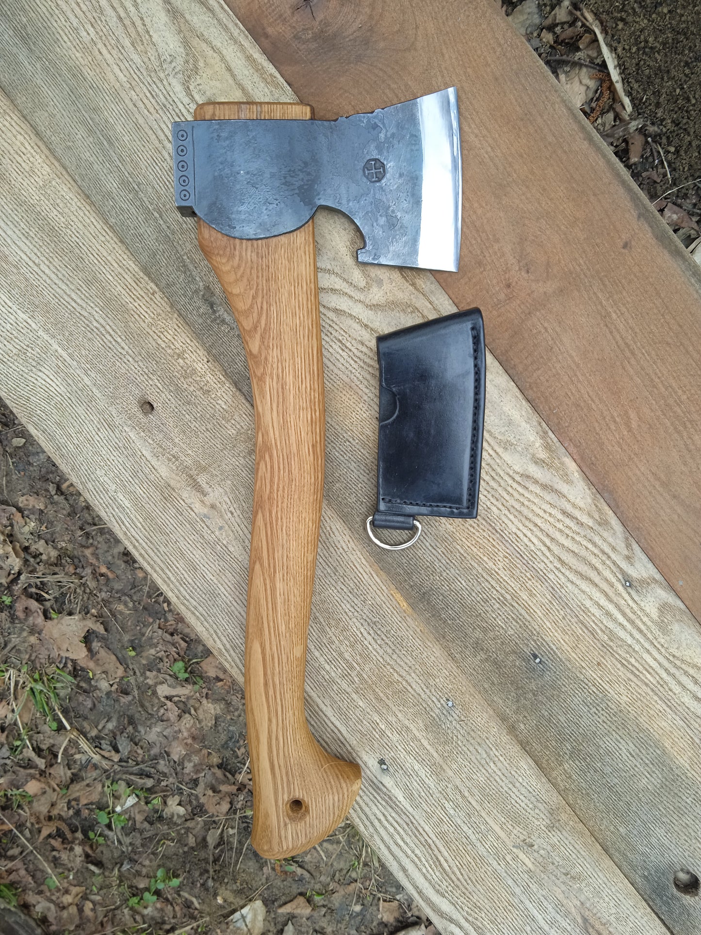 Hand forged hatchet 600