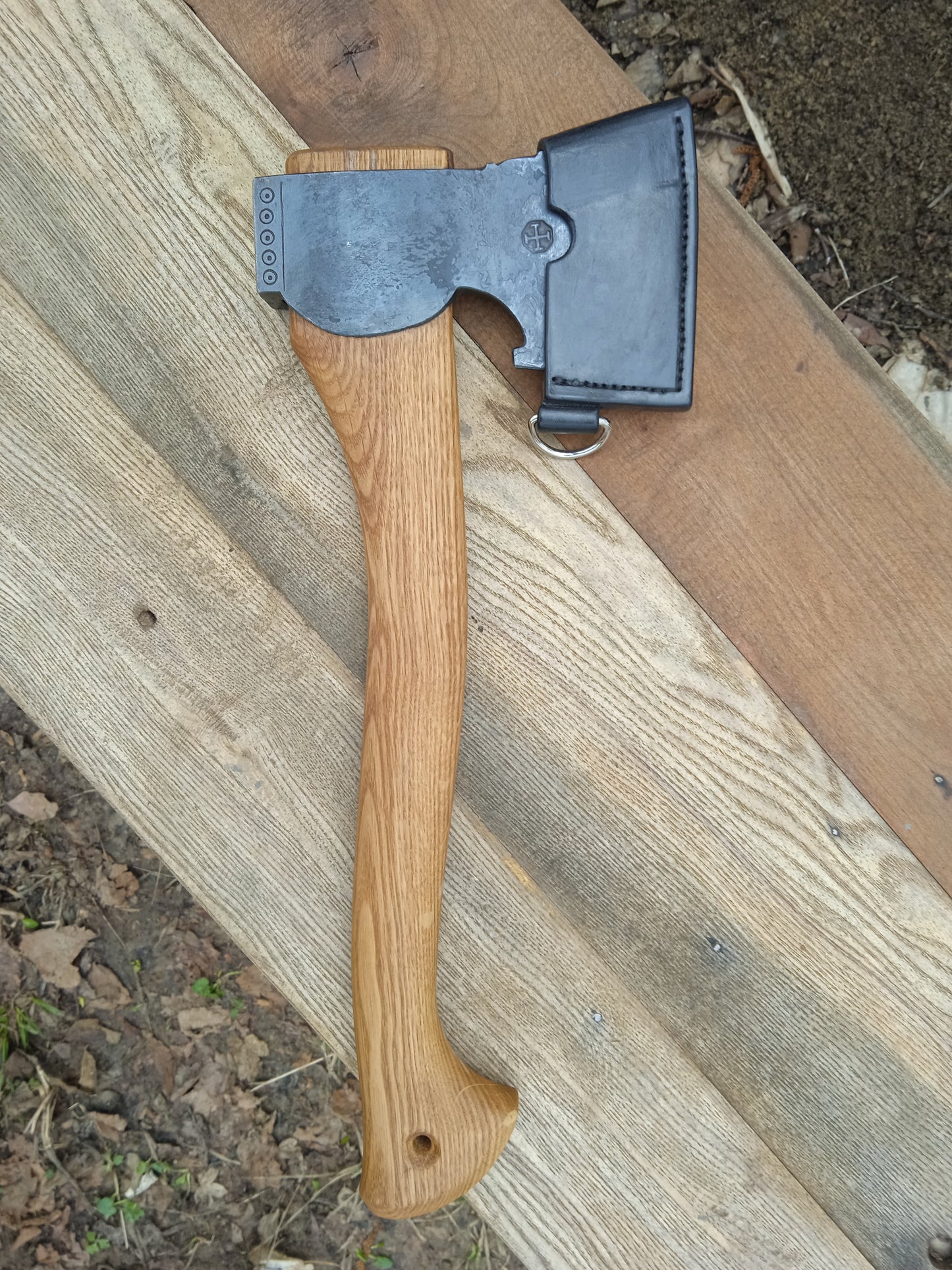 Hand forged hatchet 600