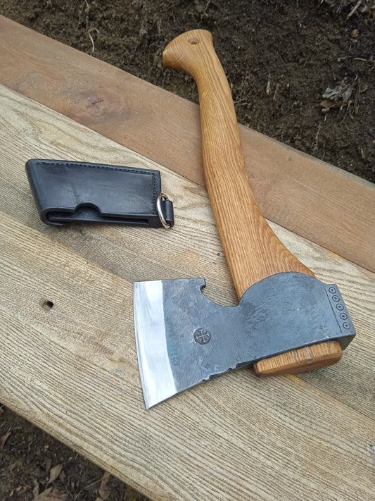 Hand forged hatchet 600